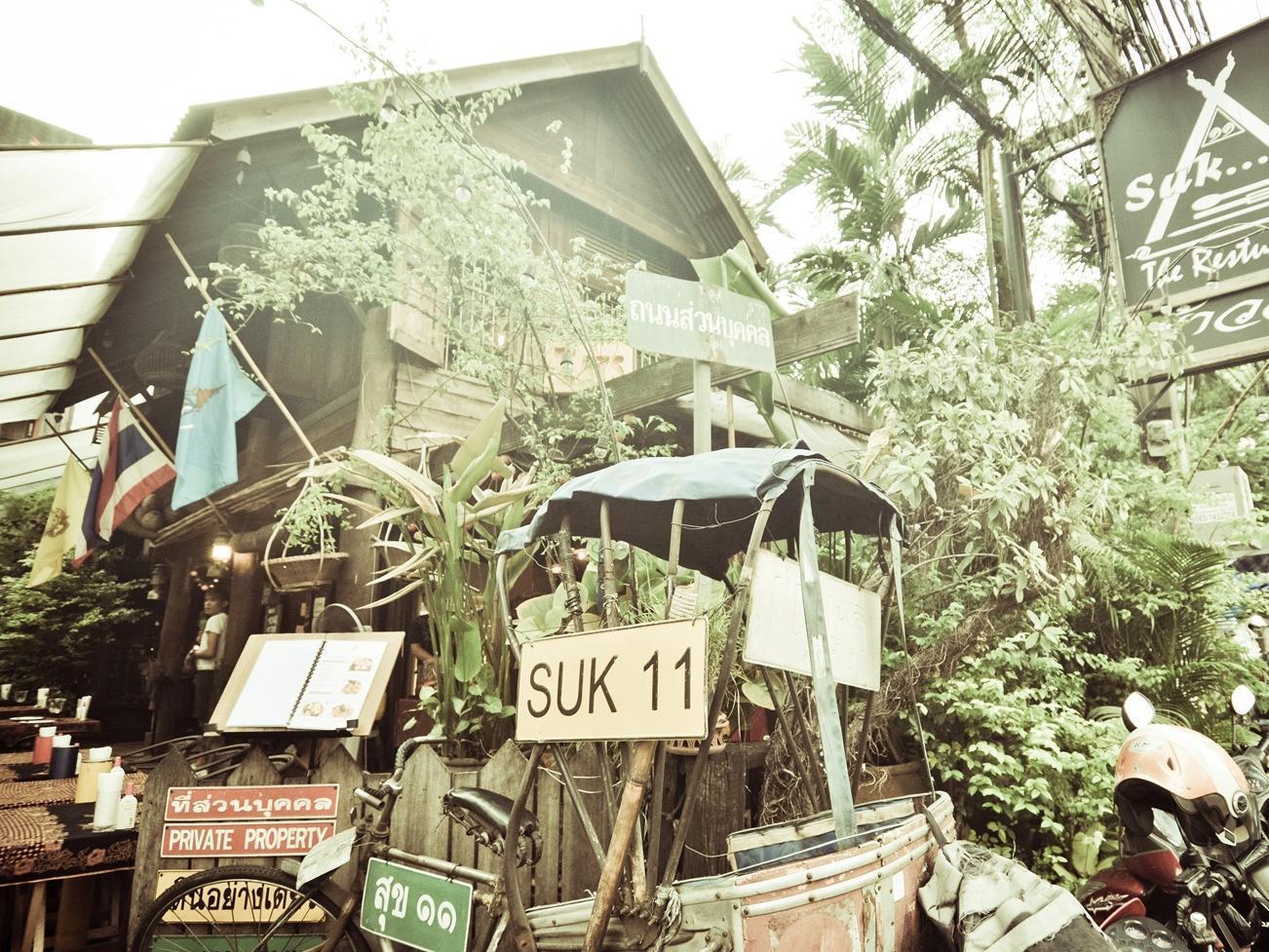 Suk11 Hostel Bangkok Exterior photo